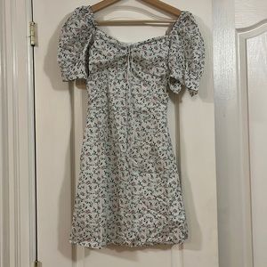 Super cute floral summer minidress